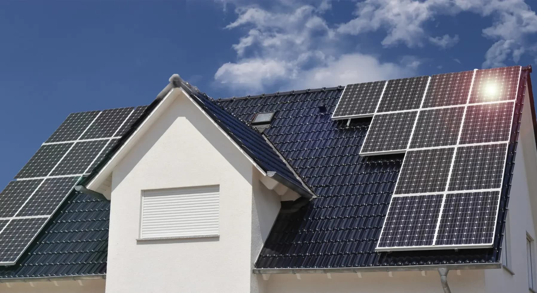 What is a Rooftop Hybrid Solar Power Plant?